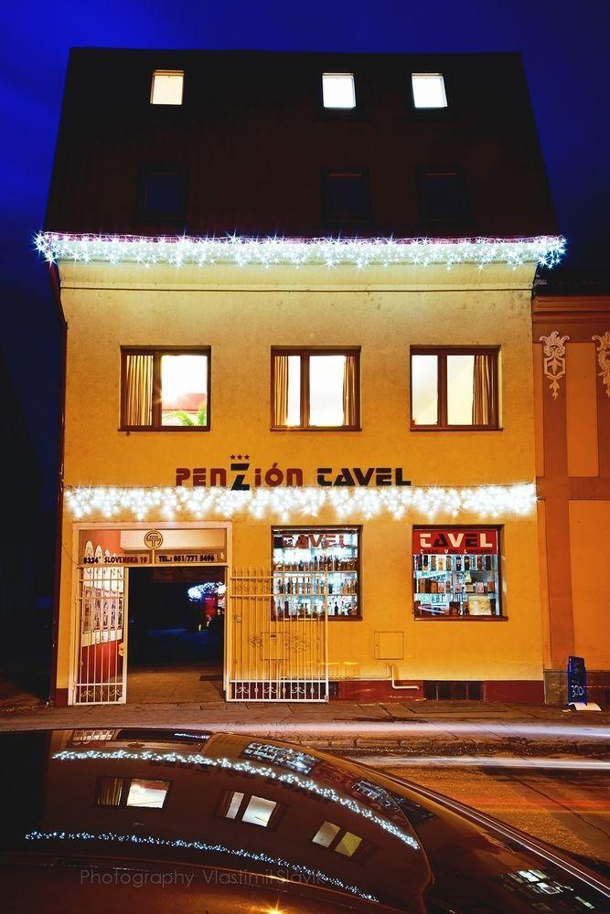 Penzion Tavel プレショフ エクステリア 写真