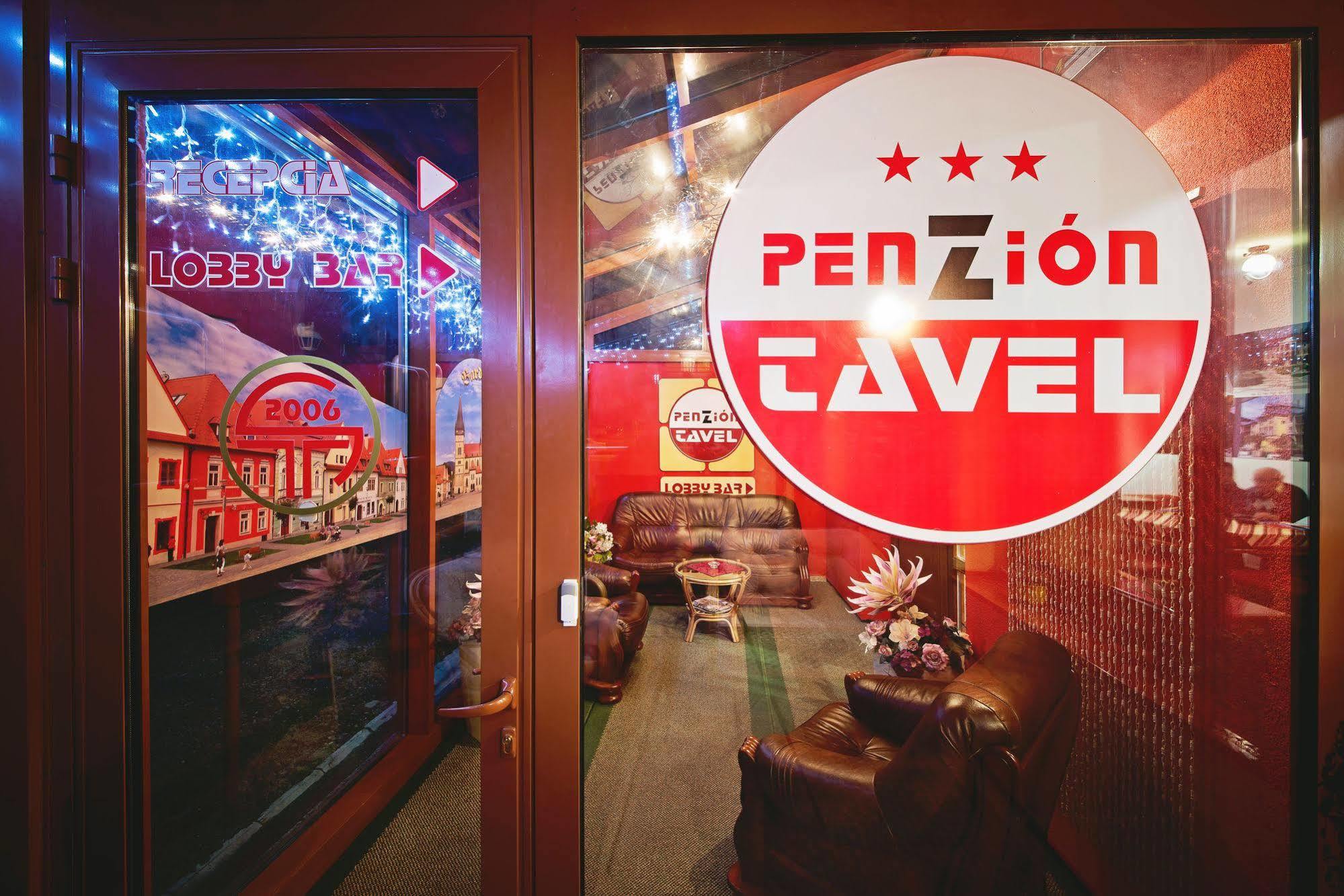 Penzion Tavel プレショフ エクステリア 写真